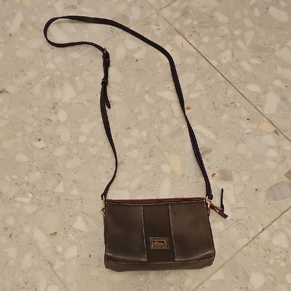 Dooney & Bourke Classic Vintage Brown Leather Crossbody Bag